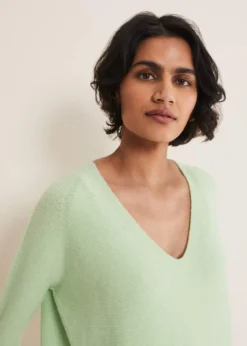 Melissa V-Neck Jumper