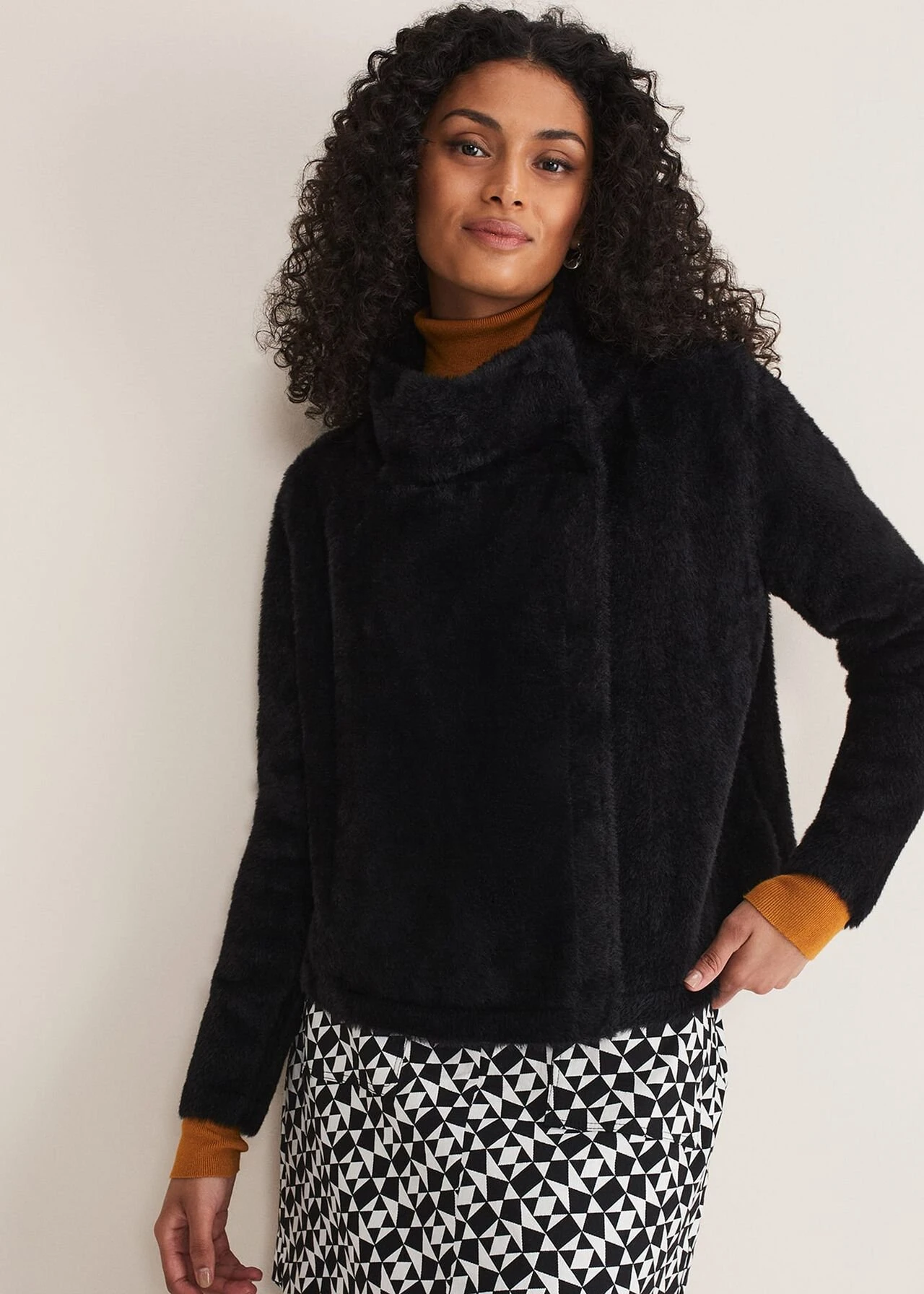 Vivenne Fluffy Short Knit Jacket 1 Vivenne Fluffy Short Knit Jacket