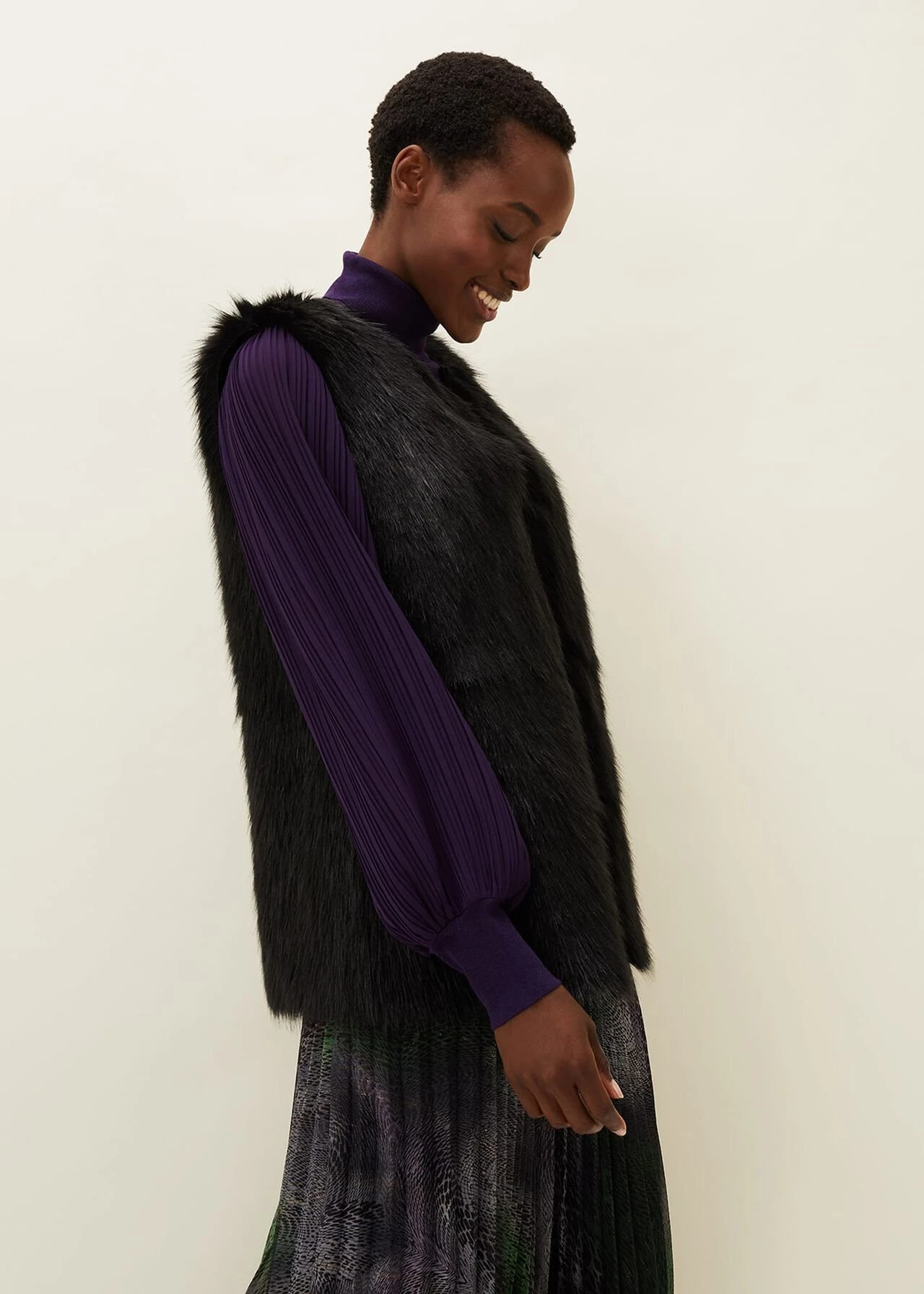 Ella Longline Reversible Faux Fur Gilet 4 Ella Longline Reversible Faux Fur Gilet – Bild 4