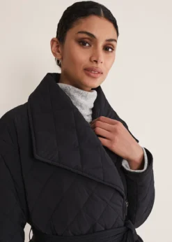 Nila Short Quilted Puffer -Bekleidung Verkaufsgeschäft 950706050 05 nila short quilted puffer